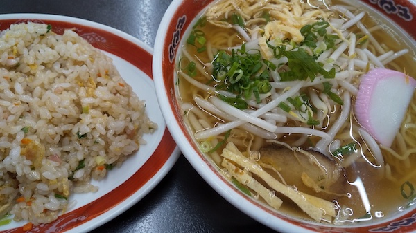 中国レストラン 華苑のチャーハンとラーメンセット